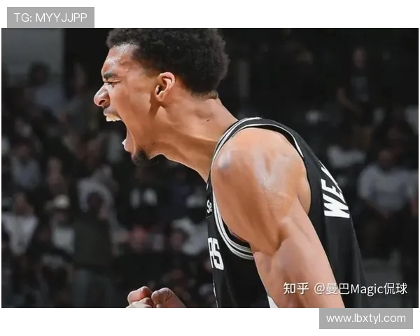 2017季后赛灰熊与马刺激战回顾：经典对决与战术较量的精彩瞬间