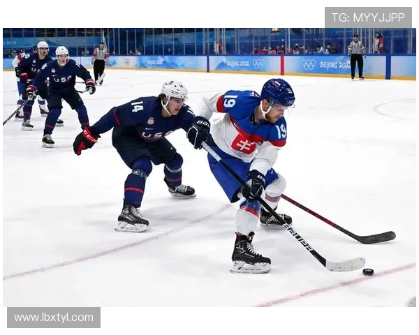 墨尔德与雷克雅的激烈对决揭示了冰球战术的博弈与球员的拼搏精神