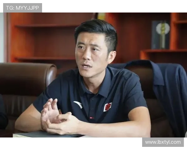 成都足球队耐力分析与训练策略探讨助力球队提升竞技水平